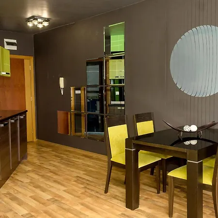 Apartamento Surrounded By Nature In 1-bdr Flat With Balcony